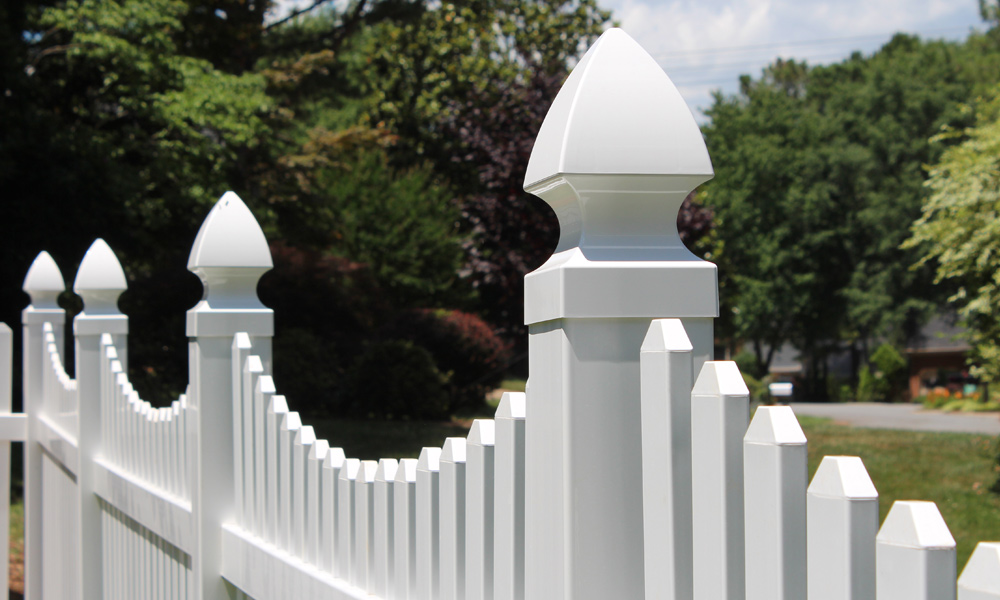 Vinyl Fencing Pros and Cons